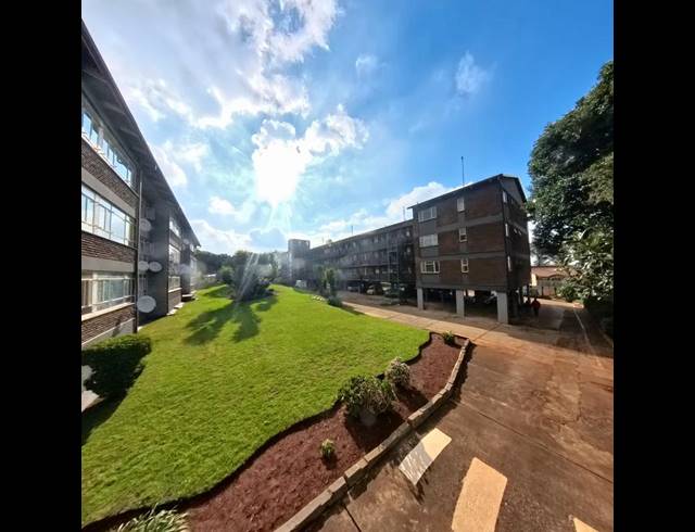 2 BEDROOM PROPERTY TO RENT IN RHODESFIELD